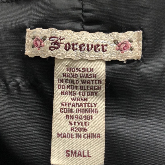 Dress black. - Picture 3 of 5